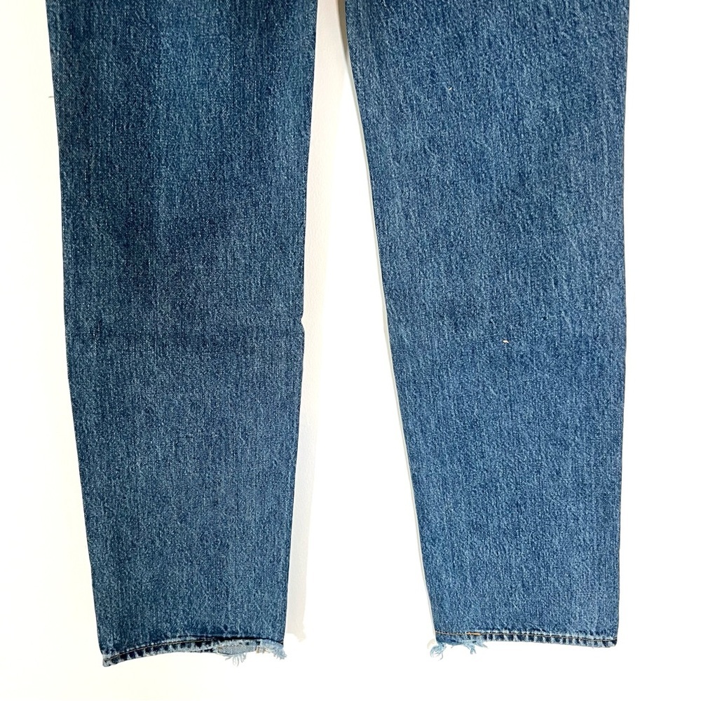 Good American NWT Good Icon Straight Ankle Crop Indigo061 Medium Wash Distressed - Picture 5 of 14